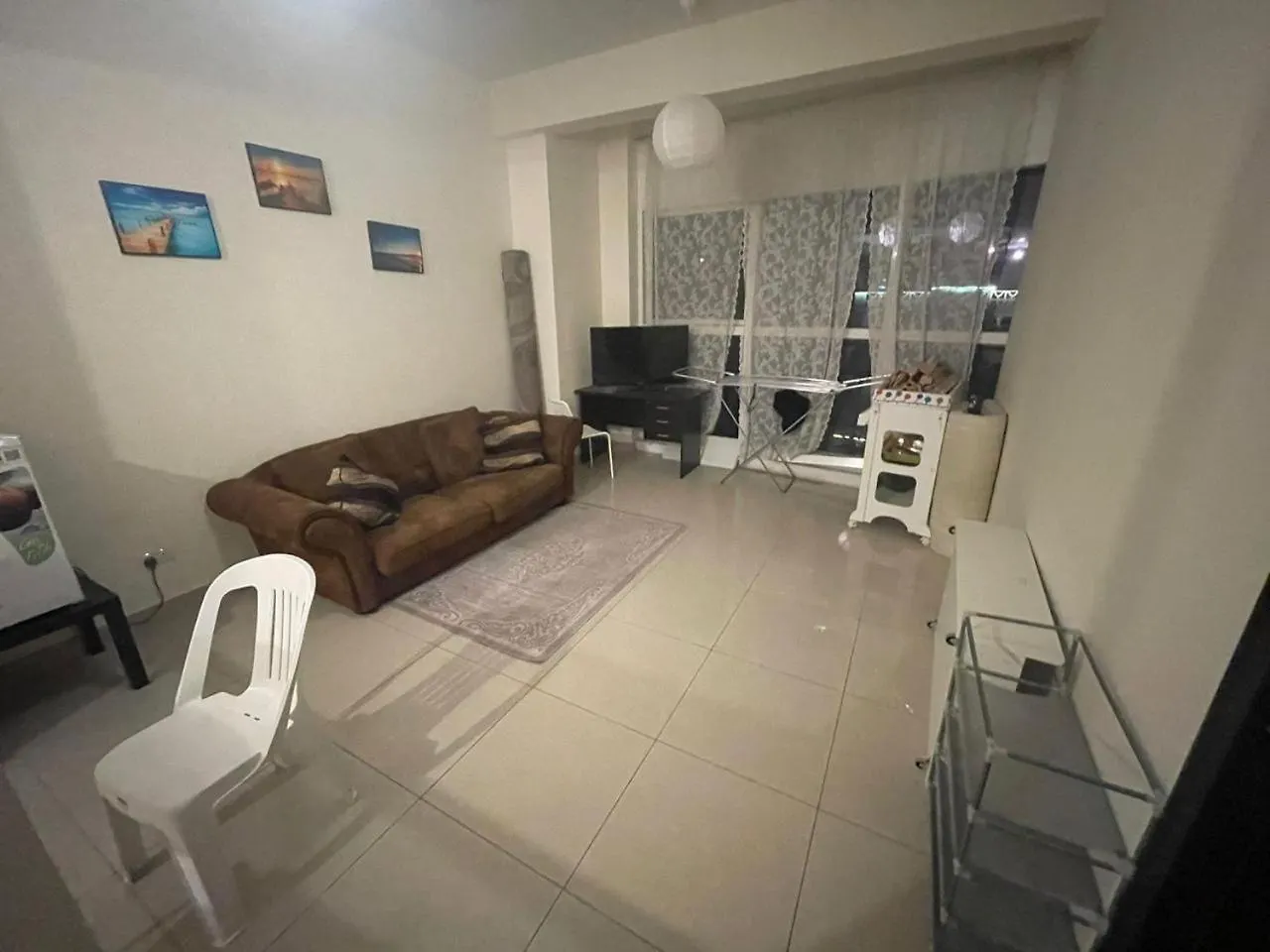 Small Room With Pool And Gym Access In Reem Island Abú Dhabí Apartmán